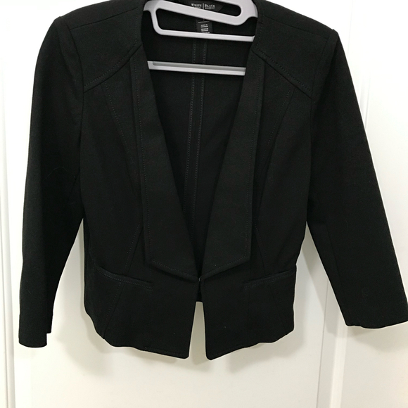 White House Black Market Black Rayon/ Nylon/Spandex Short Jacket Size 2 - Picture 1 of 4